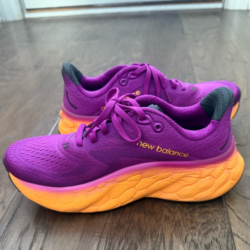 Size 7 - New Balance Fresh Foam X More v4 Purple Punch / Hot Marigold - Picture 6 of 12